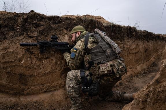    Украинский военнослужащий, Ashley Chan/Keystone Press Agency