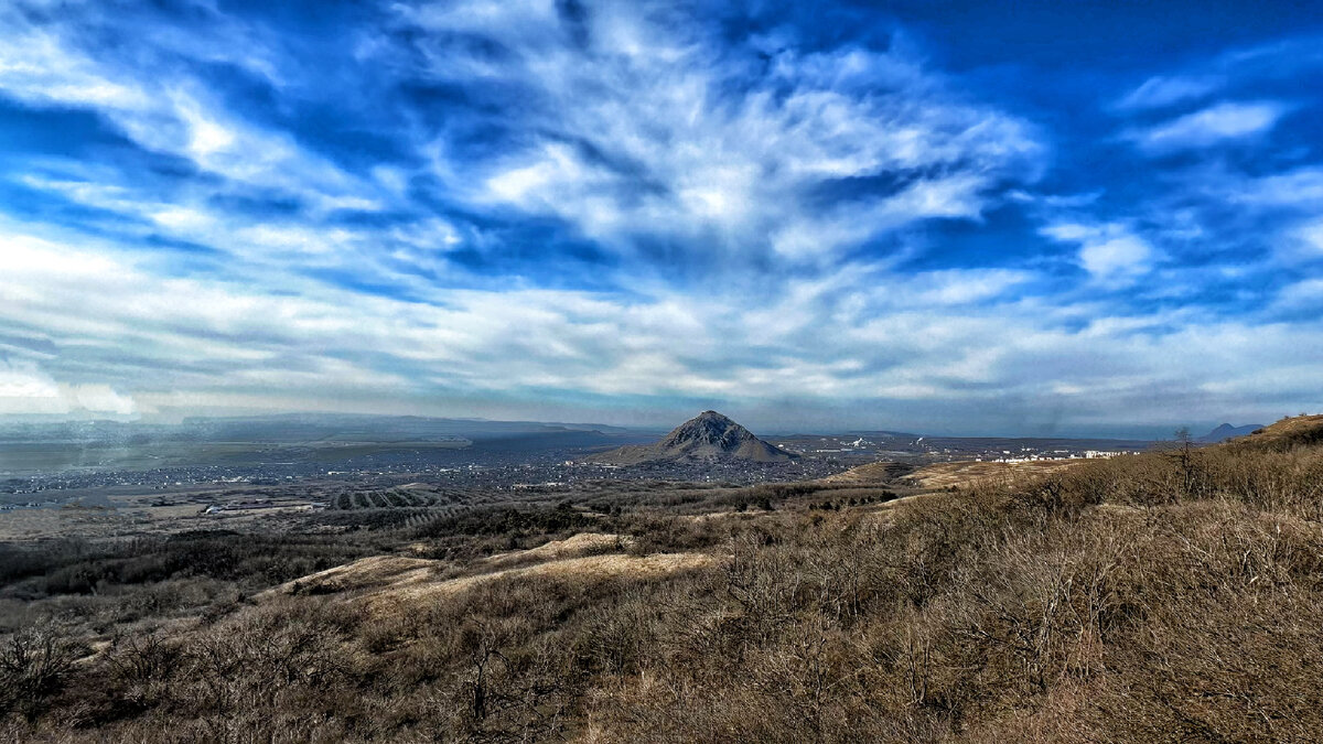 Сегодня около Бештаугорского монастыря 