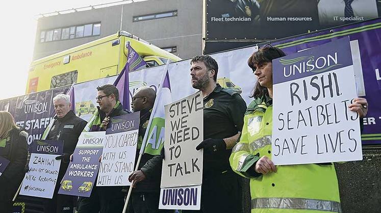    EPA Британцы бастуют