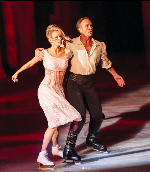 Роман Костомаров и Оксана Домнина, соцсети