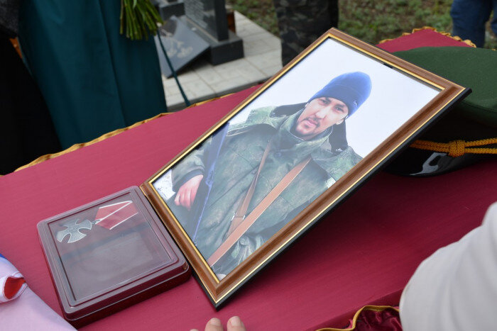    В Гайском округе простились с бойцом СВО Ильдаром Аминовым Кристина Просвиркина