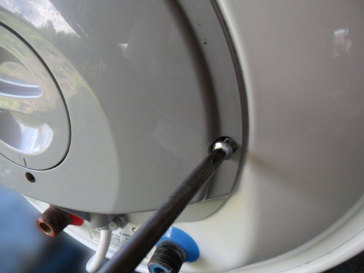 Ремонт водонагревателя своими руками: устранение утечки газа