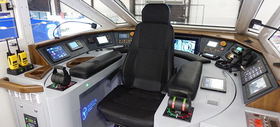 Поворотный пульт управления выглядит замечательно!