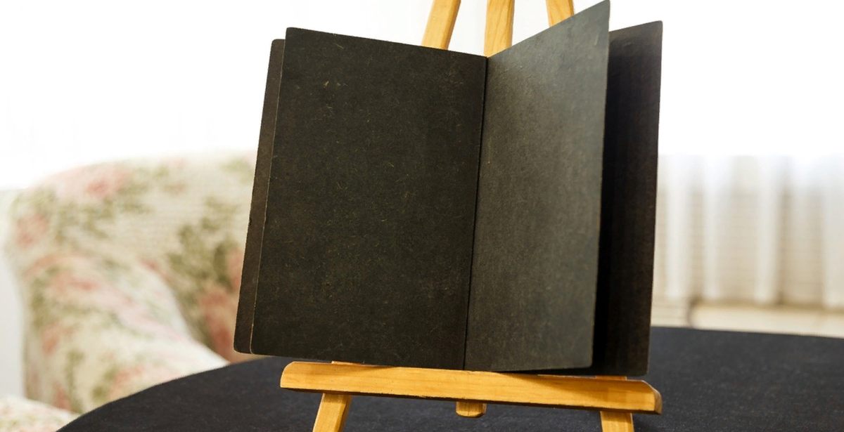 Так выглядели странички. Фото https://www.glazovmuseum.ru/single-post/2019/10/14/Грифельная-тетрадь