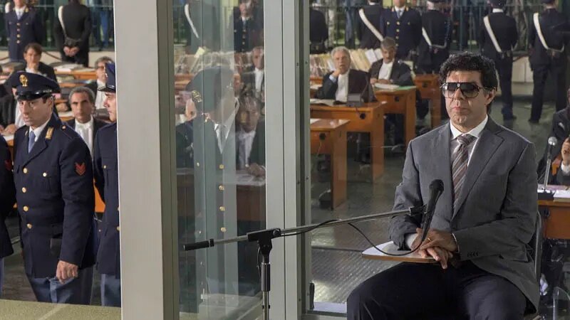 Кадр из фильма "Предатель", 2019 г.