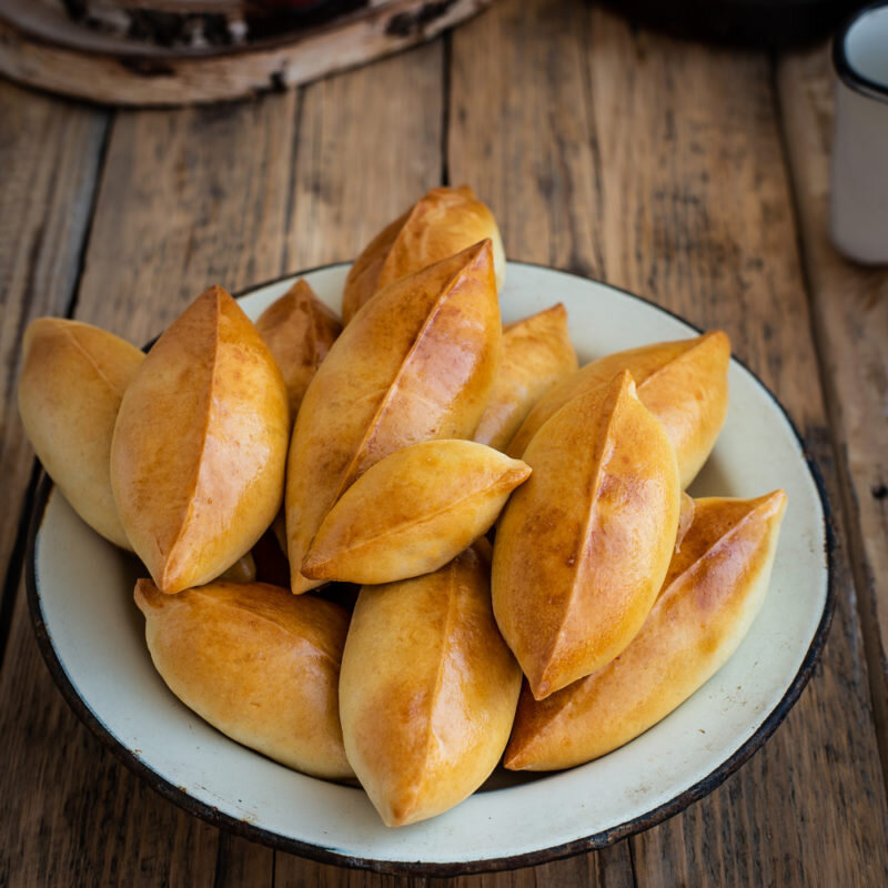 Румяные пирожки. Иллюстрация с сайта https://foodmood.ru