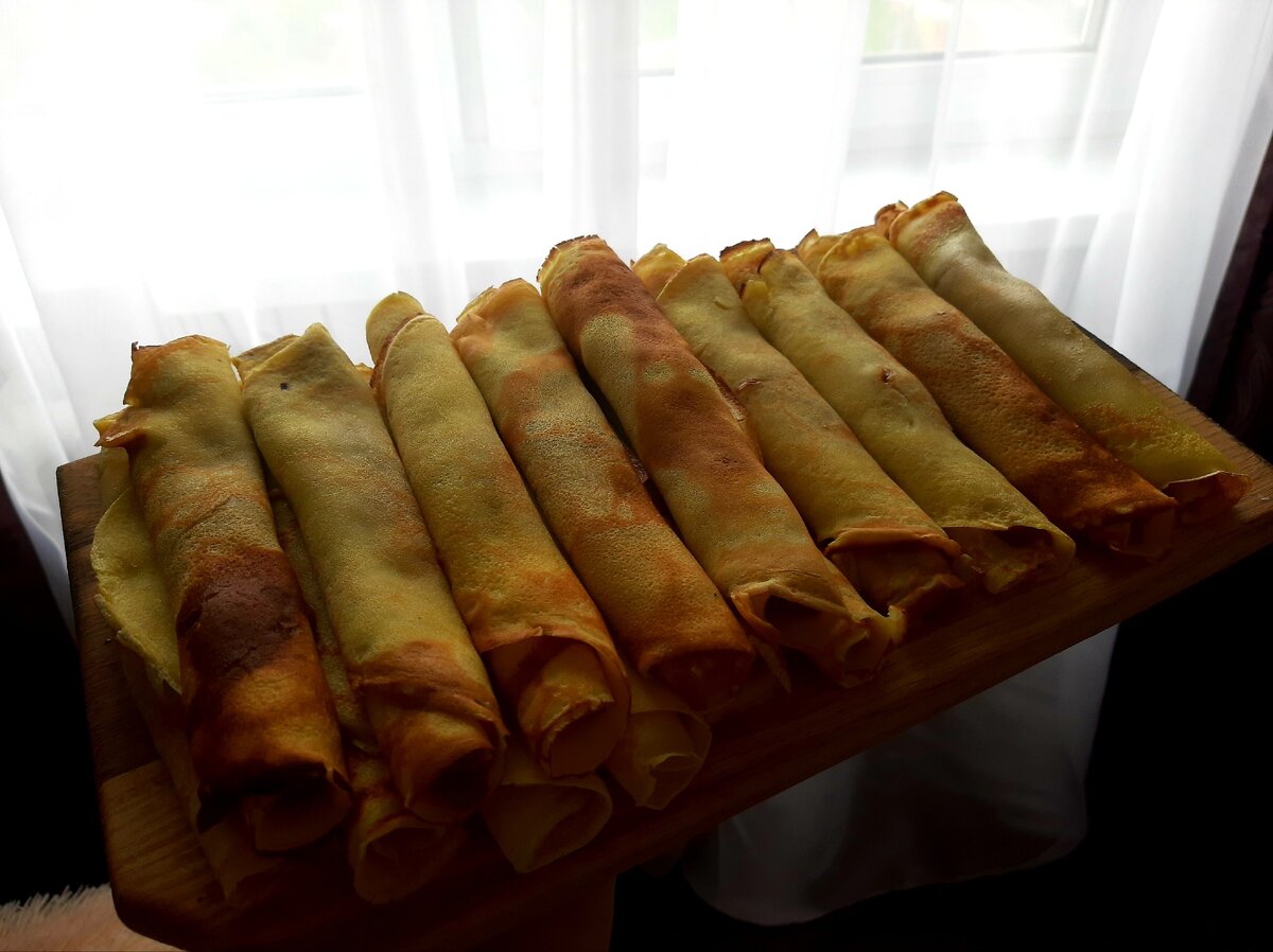 Эти сладкие с вареной сгущёнкой. Наверное мои любимые.