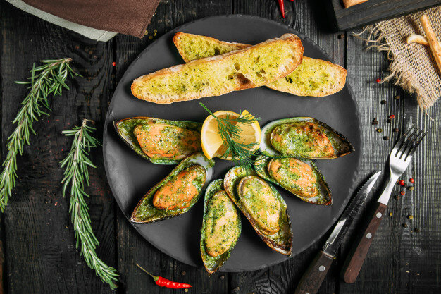 Печёные мидии на гриле. 