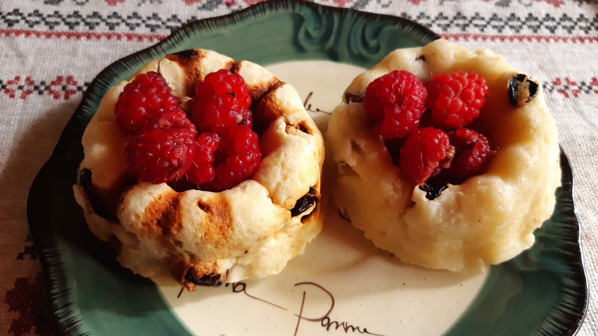 Вот такая запеканка или, если угодно, сырники - без муки и сахара.