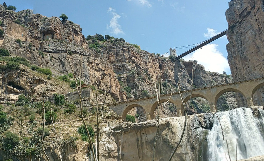 Алжирский город над пропастью и его безумные мосты: от Константина Великого до французских инженеров