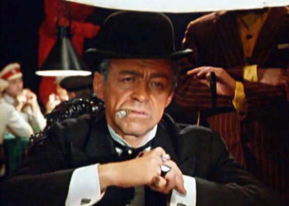 Владимир Татосов. Кадр из фильма «Интервенция»