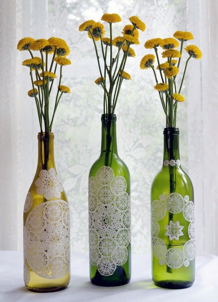 Невероятное превращение стеклянной бутылки в вазу