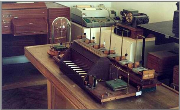 Телеграфный аппарат Шиллинга. 