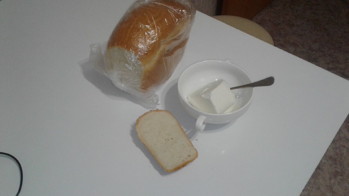 Хлебушек, корочка и мороженое