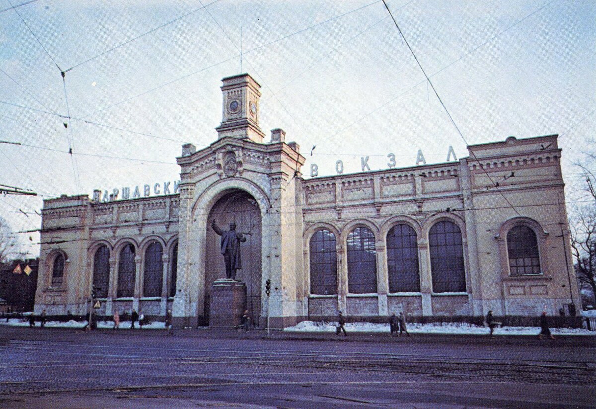 Варшавский вокзал в Санкт-Петербурге
