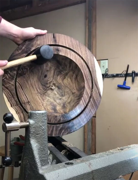 Чаши из древесины на токарном станке хитрым методом