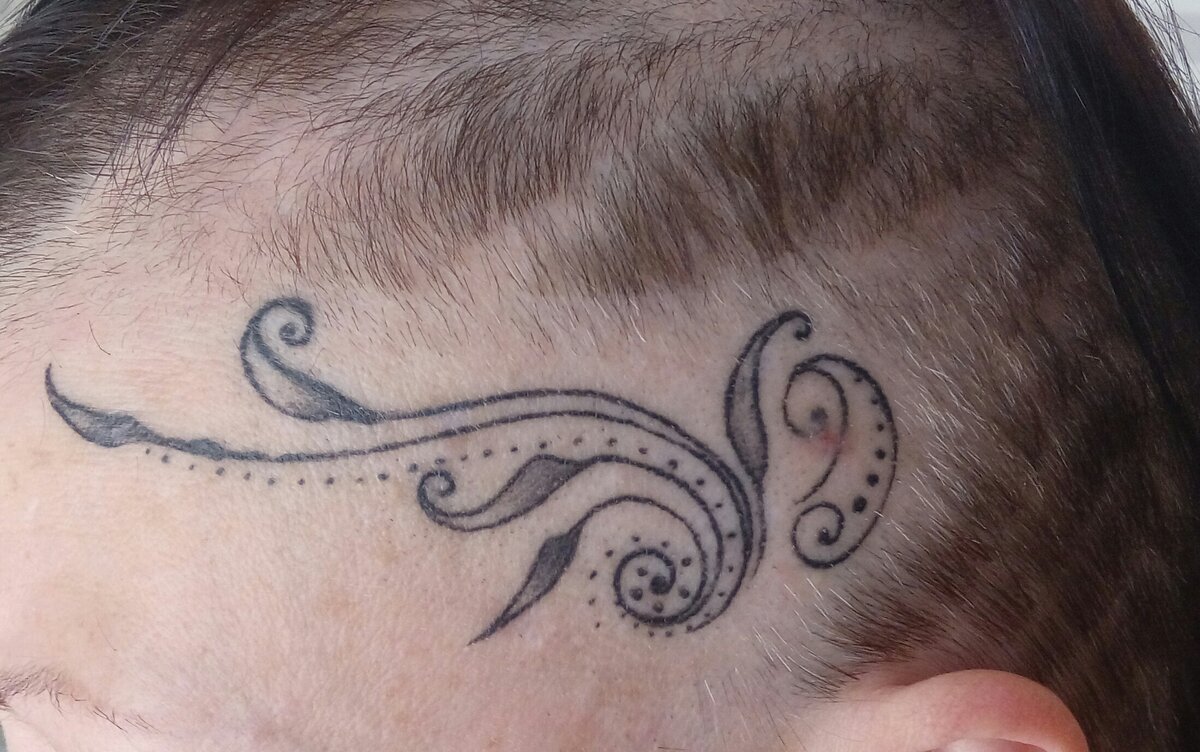 Моя тату слева