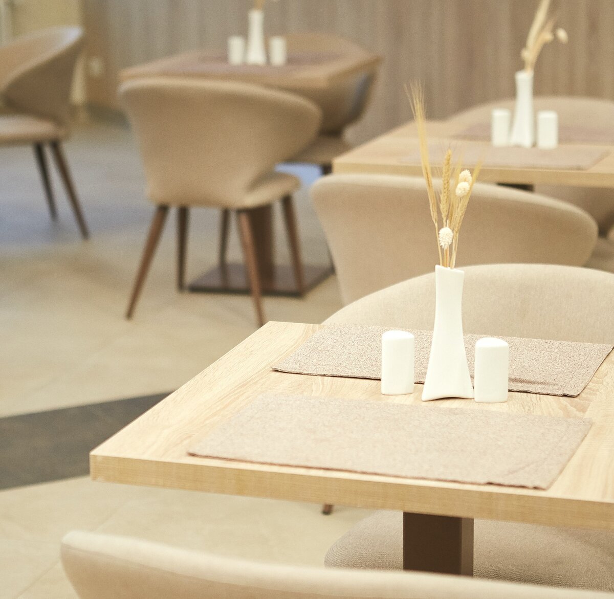 Читая описания отелей вы встретите общепринятые сокращения.