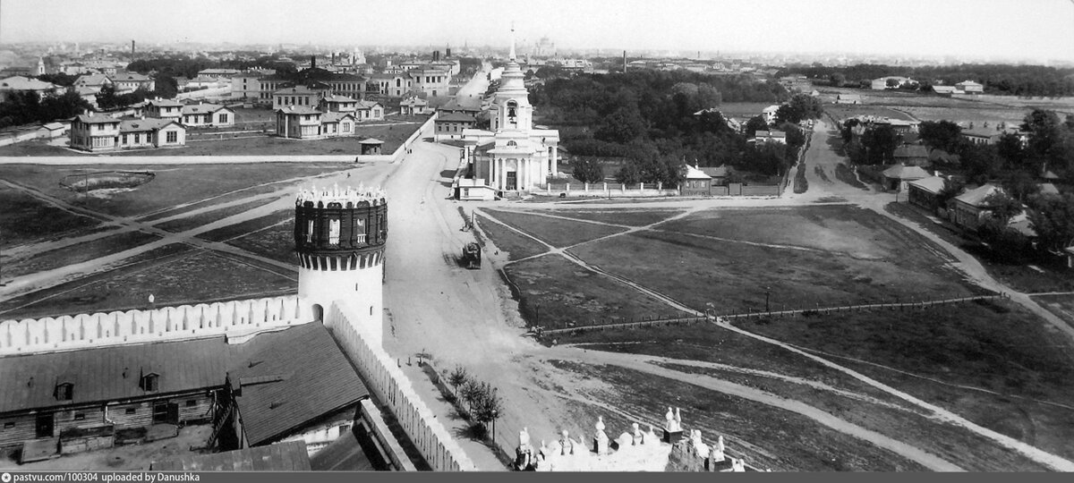Вид на Девичье поле в Москве. 1920-е годы. Источник фото: pastvu.com
