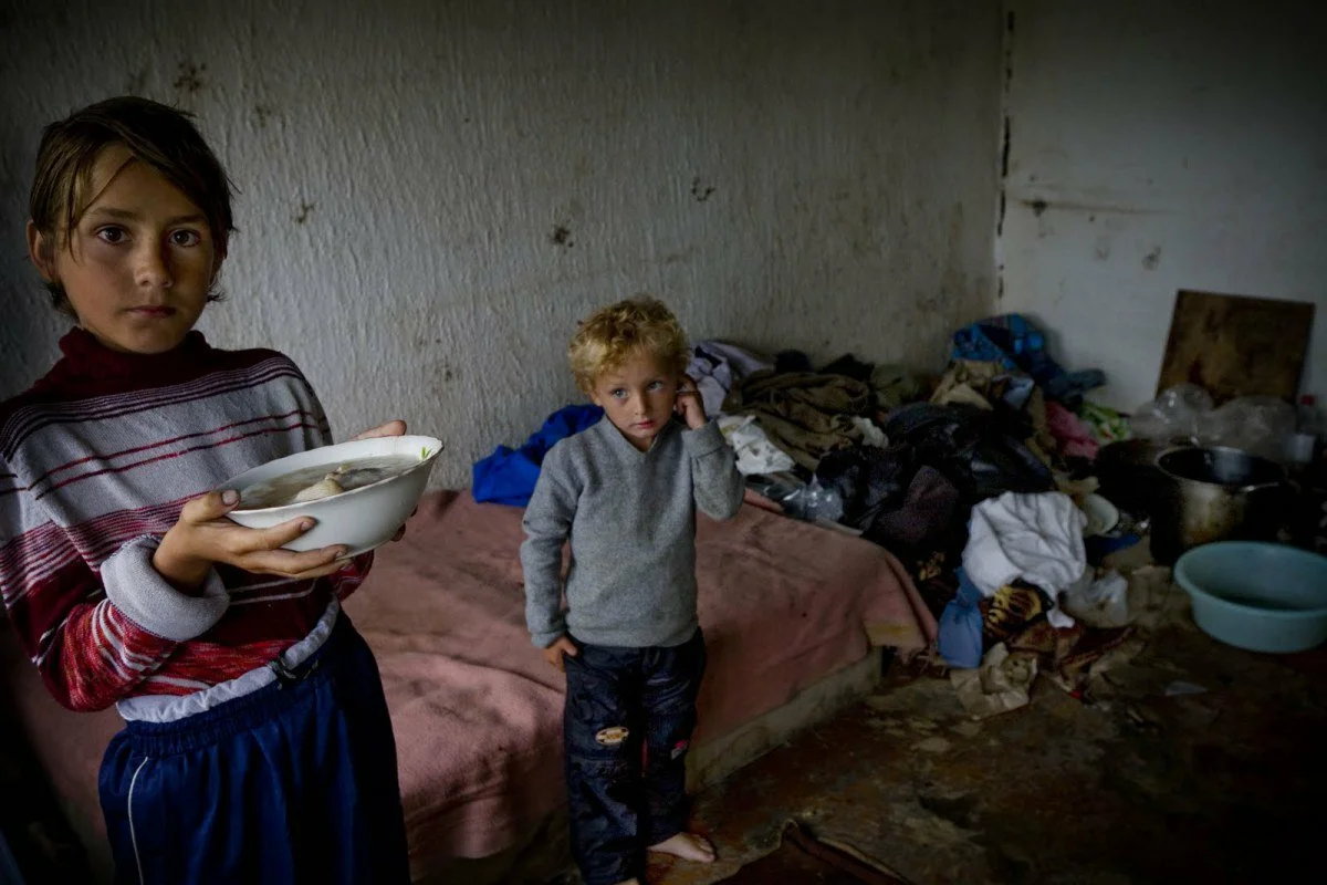 Условия жизни маруси. Бедная семья. Бедные дети в детском доме. Бедность в России.