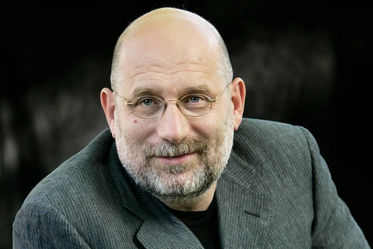 Борис Акунин