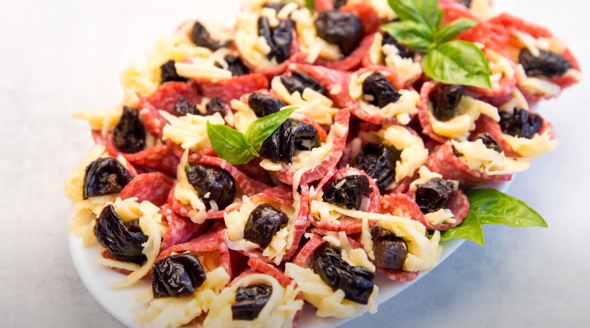 РУЛЕТИКИ ИЗ САЛЯМИ