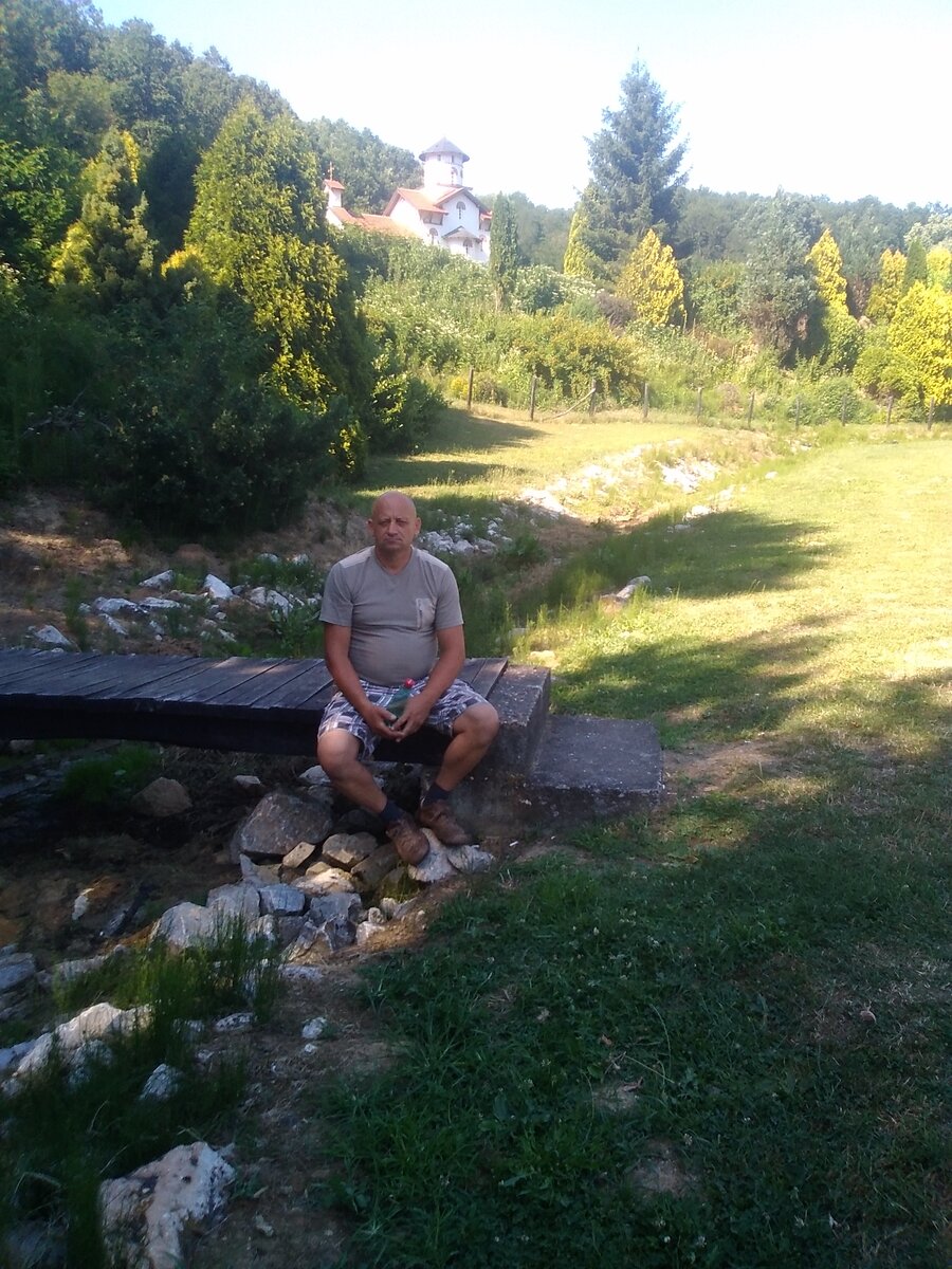 У Монастыря Каона. Сербия