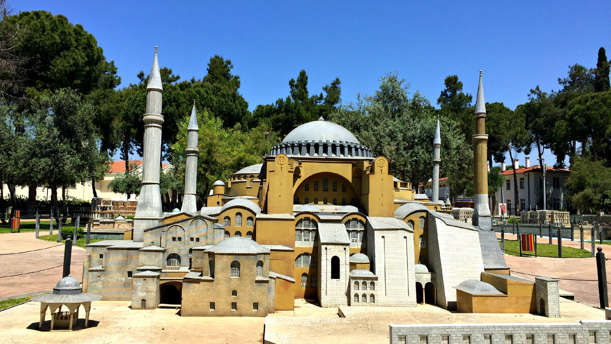 "Айя-София" в Музее "Минисити"