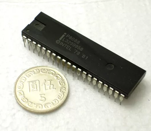 Me микросхема. Intel 8088. Intel микросхем 1103 1970. Микросхема Интел 1980. Микросхема Intel slh24 bd82p55.