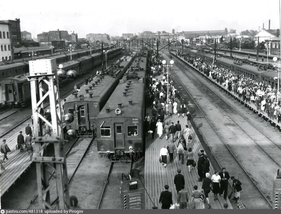 Какой московский вокзал начали реконструировать. Казанский вокзал 1950. Казанский вокзал 1960-е. Казанский вокзал 1950 год. Казанский вокзал 1918.