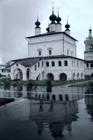 Храм Белопесоцкого монастыря