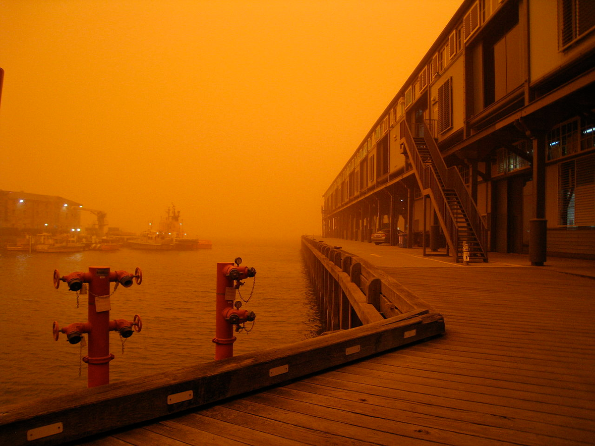 Фото из открытых источников. Сидней во время песчаной бури.