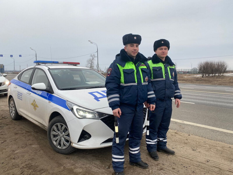 В Тверской области патруль ДПС помог сердечнику добраться до больницы