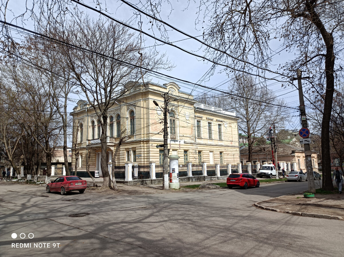 Симферопольский художественный музей на ул.Долгоруковская