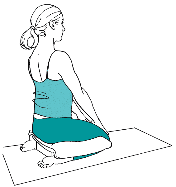 Можно сесть на пятки или расставить стопы шире и ягодицами сесть на пол