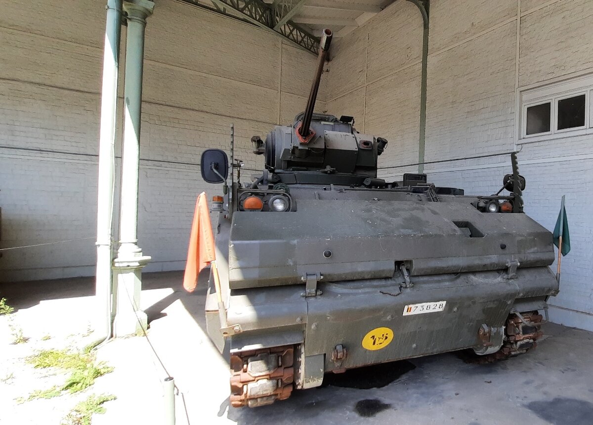 YPR-765, голландские и бельгийские БМП на базе  M113