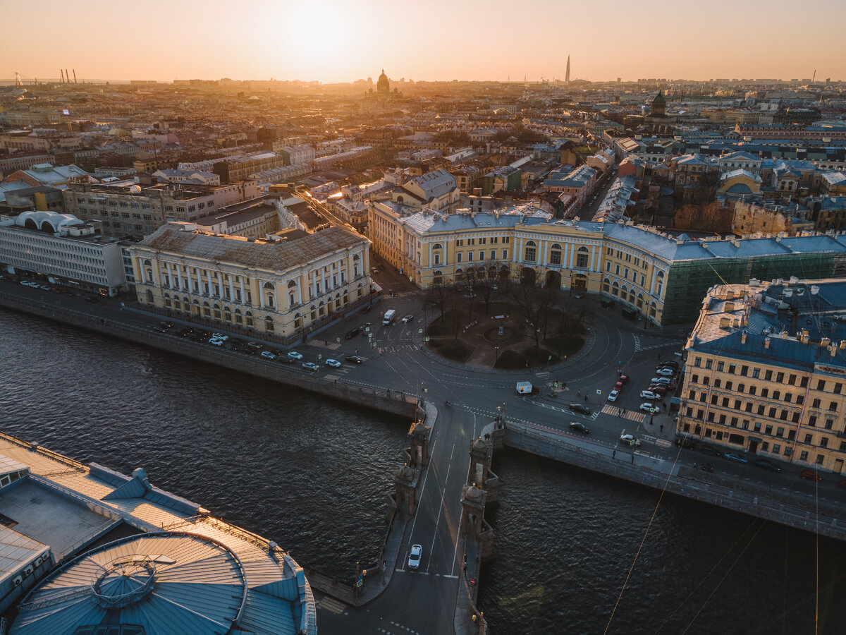 Санкт-Петербург.