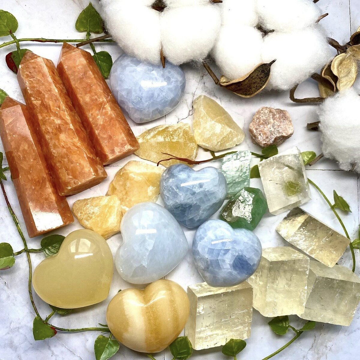 различные кальциты из нашего ассортимента: