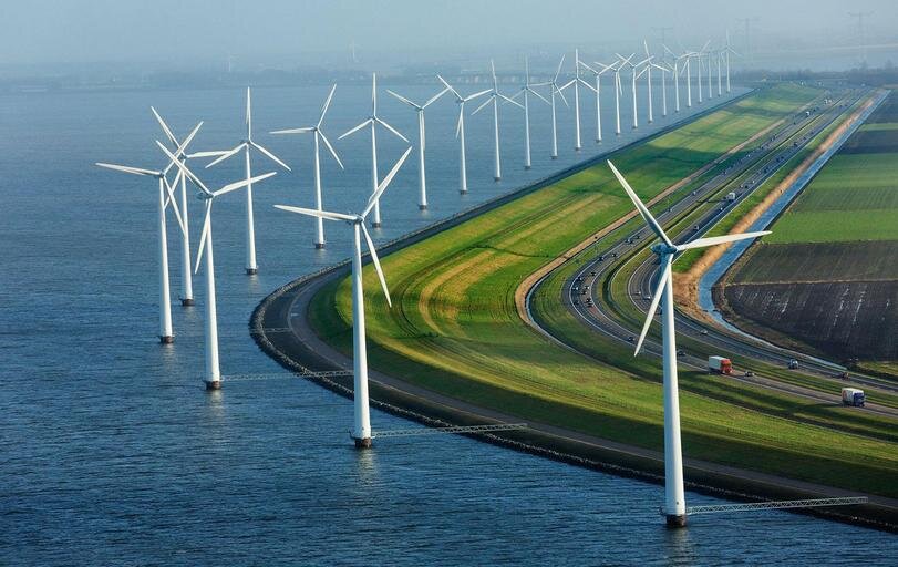 Даже такие европейские страны, как Голландия, где в развитии "зелёной энергии" продвинулись достаточно далеко, испытывают сейчас те же острые проблемы.