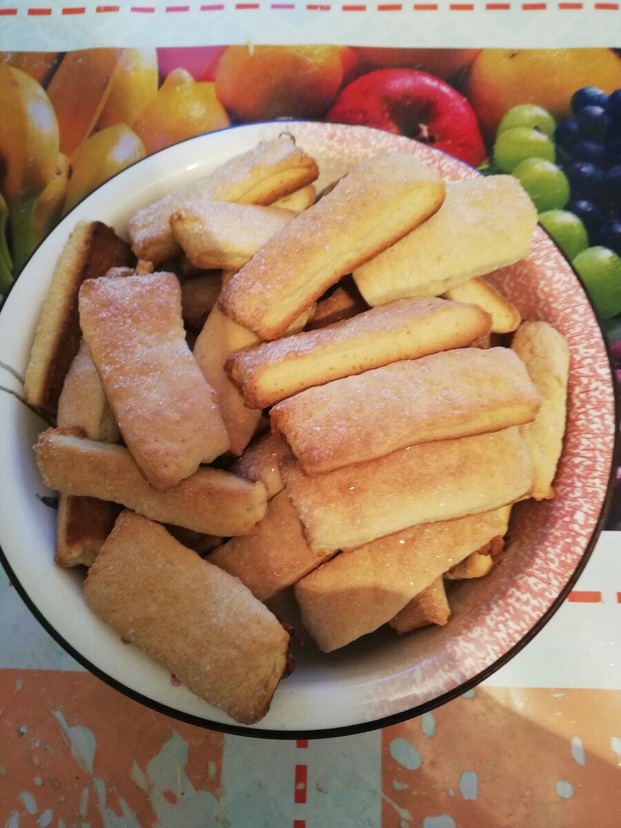 Печенье понравилось,раньше  стряпала  называлось сахарное,а сейчас немного   рецепт изменен.