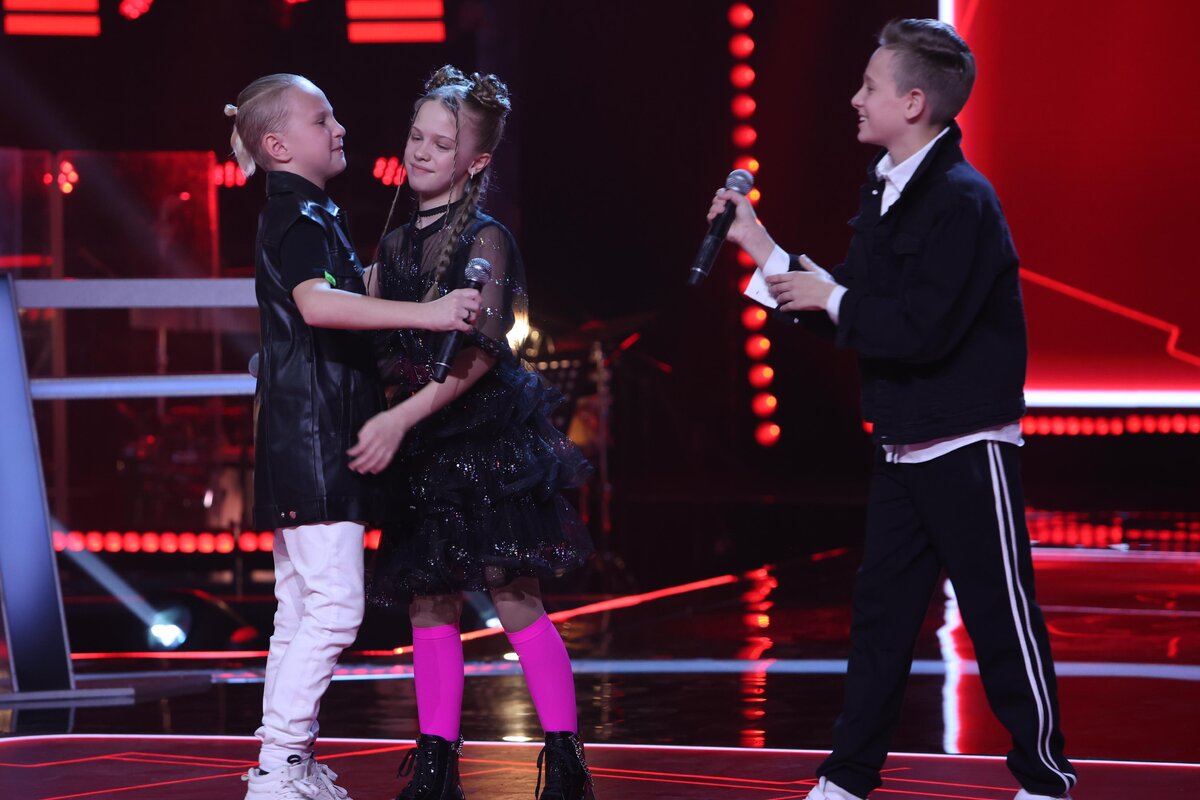 голос дети 2022 наставники. шоу голос. голос дети 10 поединки. певцы из голос дети. голос дети поединки.
