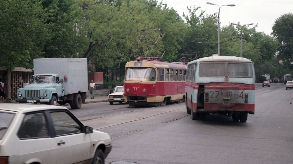 Магазины Самары 1990-х и начала 2000-х гг