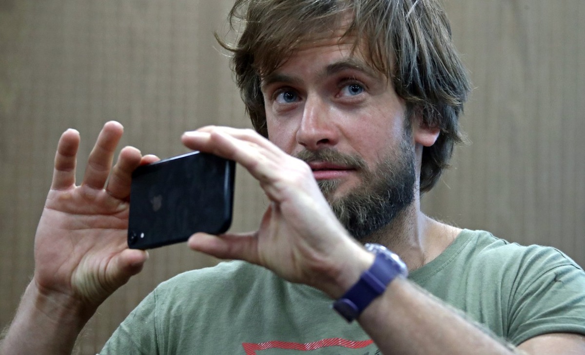 Изображение: zona.media. Петр Верзилов в суде.