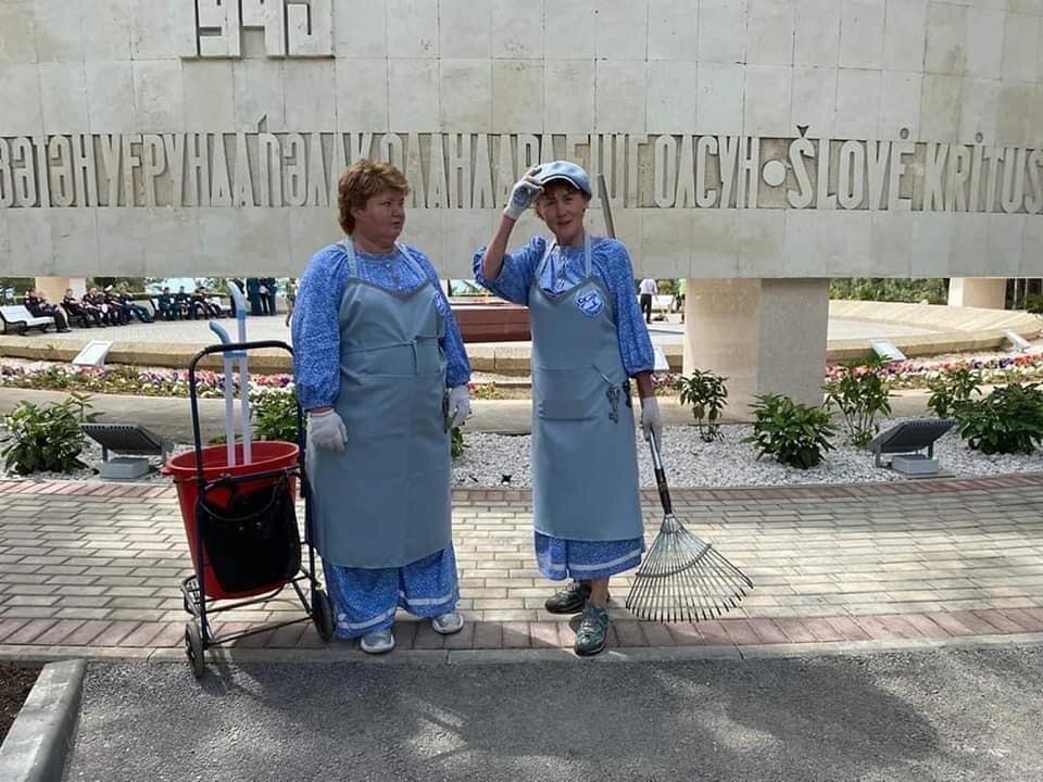 Ялтинские дворники теперь «нарядные»🤦🏼‍♀️