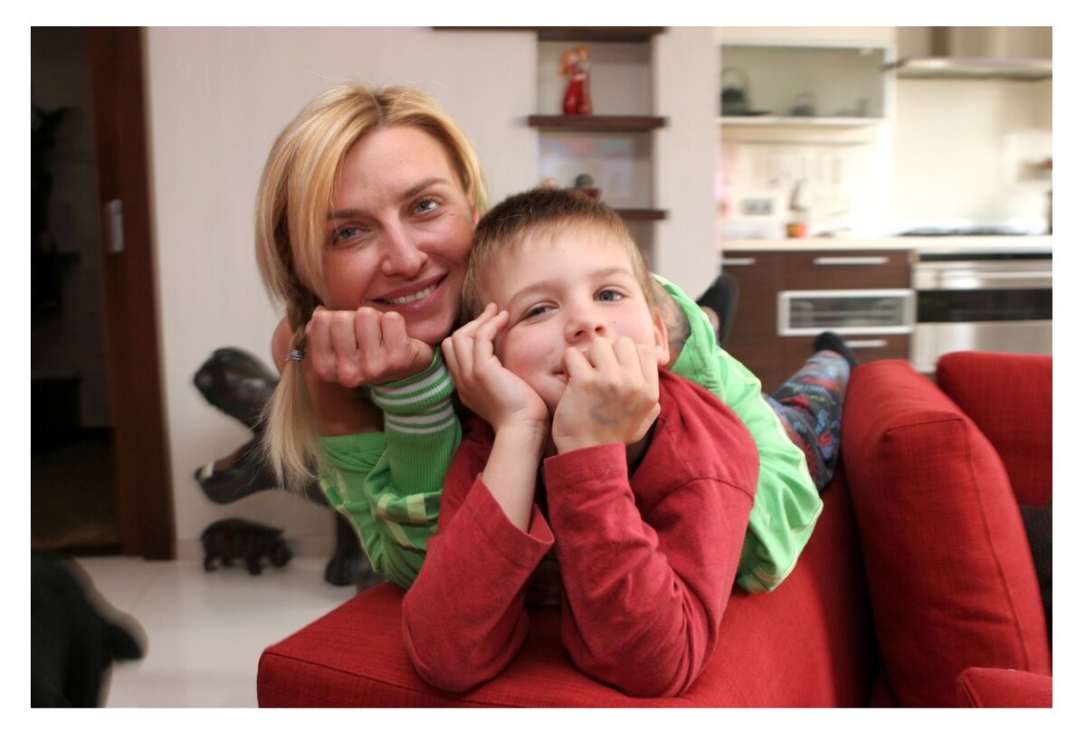 популярная российская певица Татьяна Овсиенко усыновила своего сына