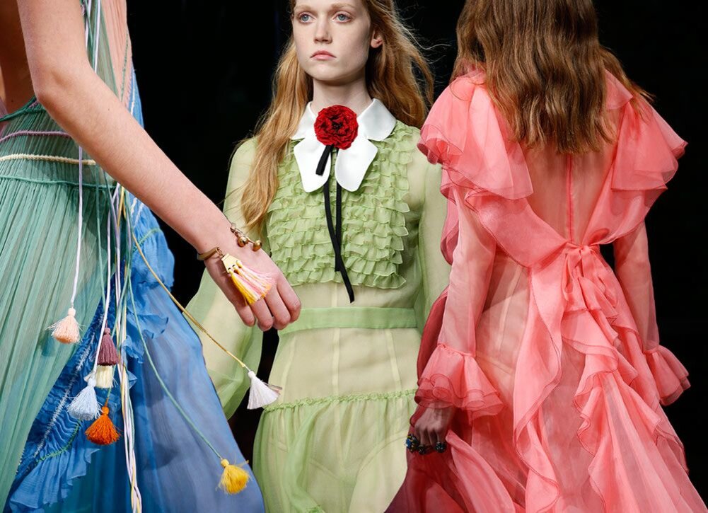 Летние цвета одежды. Китайский гороскоп дракон. Год кого 2023 какого животного. Пантон 2023c. 2024 год какого цвета одежда.