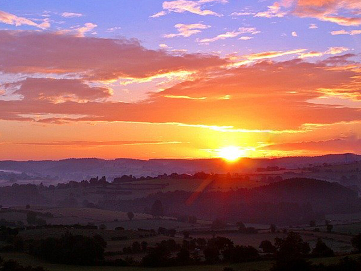влюбленная пара. встреча рассвета. встречать рассветы и провожать закаты. закаты и рассветы. рассвет нужно встречать.