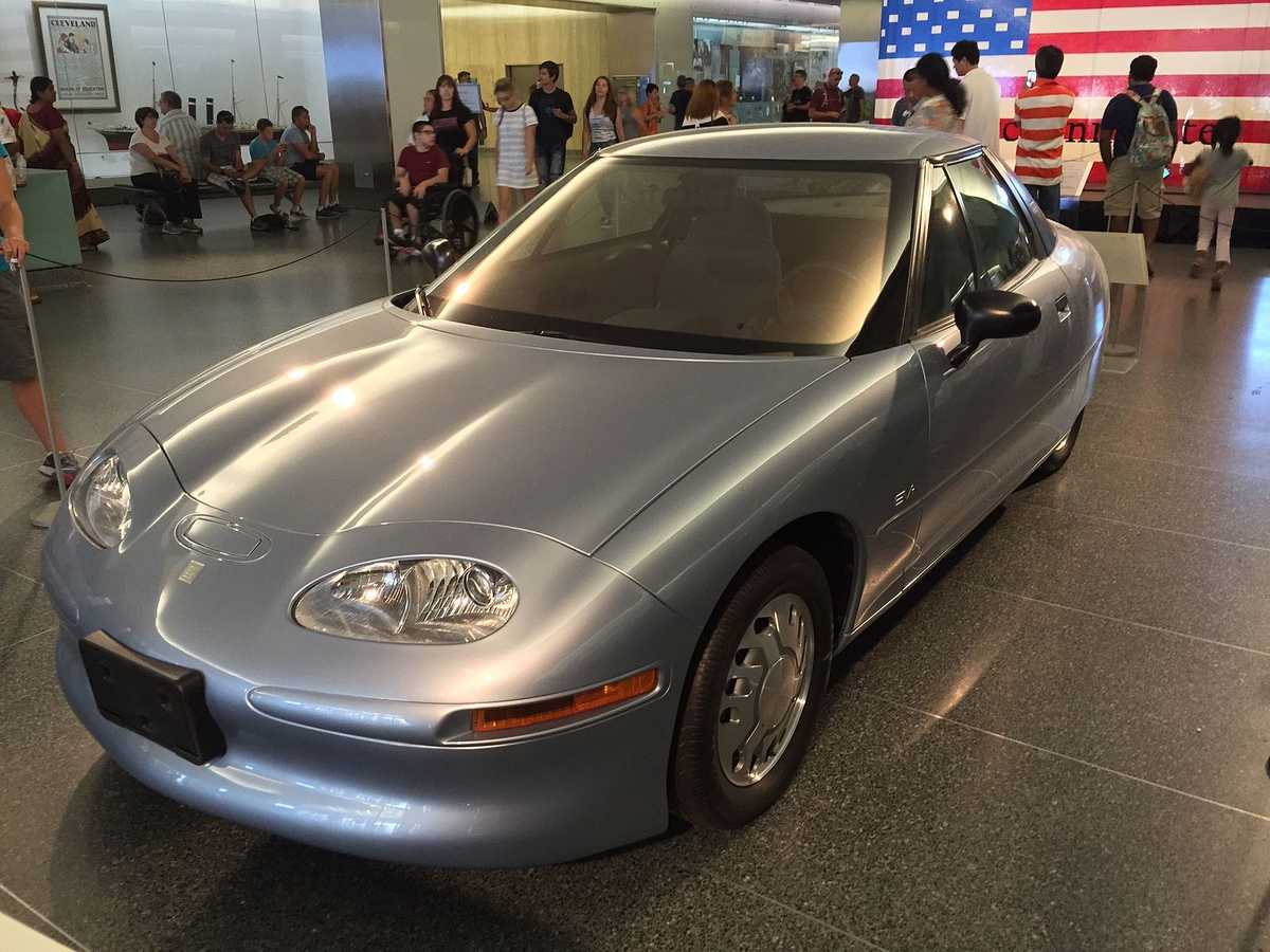 Почему у нас непопулярны электрокары? Кому это невыгодно? 1997 General Motors EV1