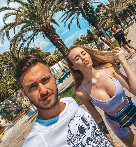 Алексей Безус и Милена Безбородова (фото из Instagram)