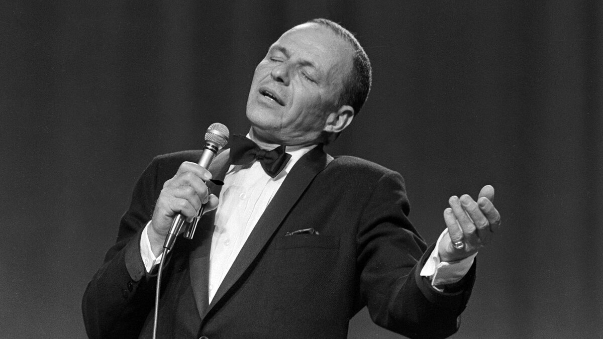 Поет фрэнк синатра. Синатра. Frank Sinatra. Фрэнк Синатра фото. Фрэнк Синатра 1998.